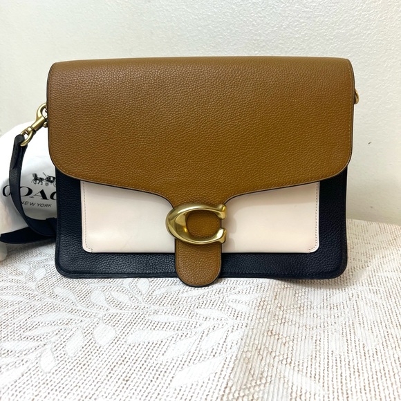 Coach Handbags - Vintage COACH Tabby Shoulder Bag